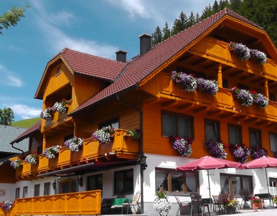 Haus der Pension Bartlbauer in Ramsau am Dachstein